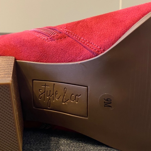 Women's boots in Red - Picture 6 of 8